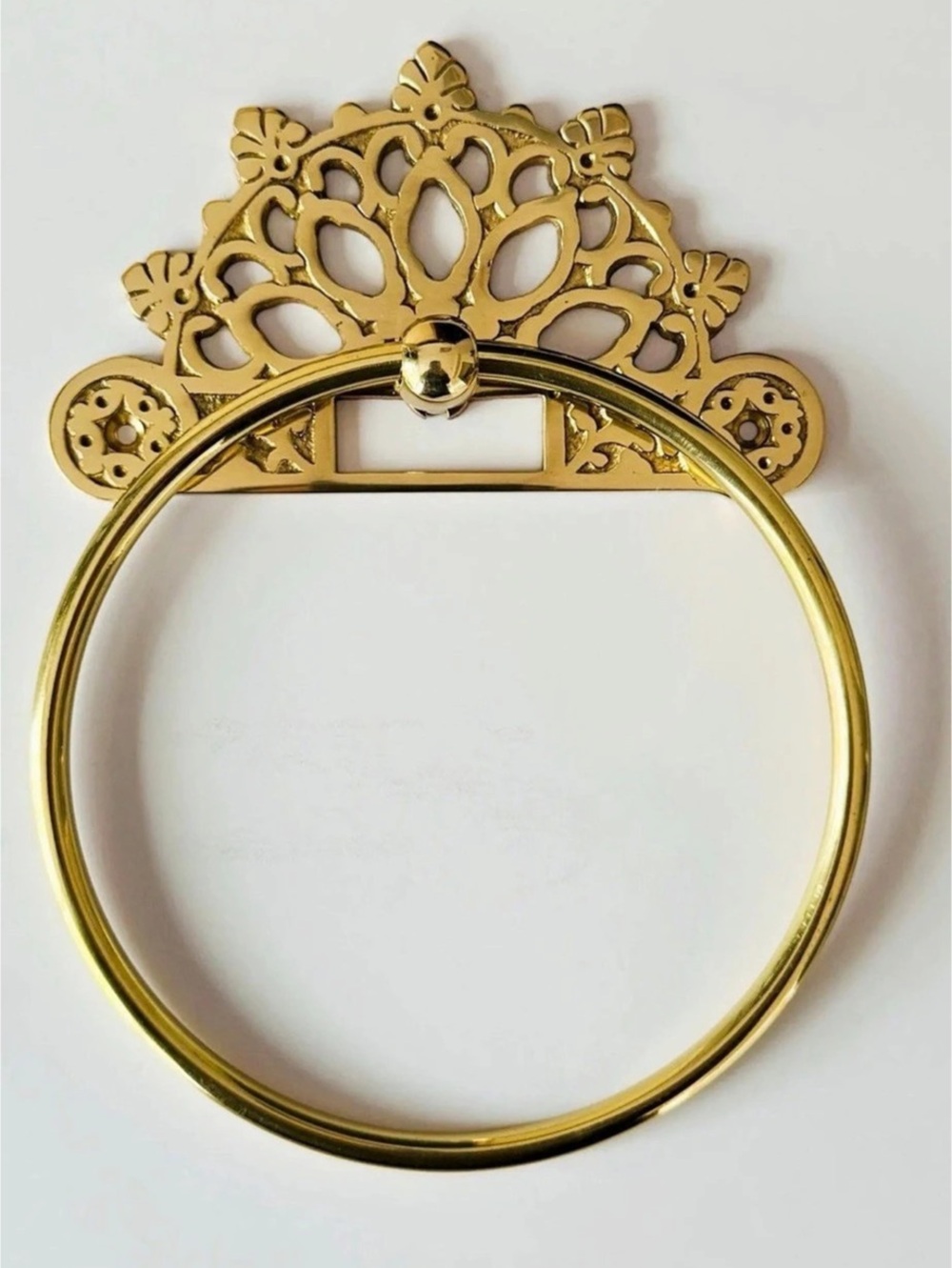 StylentDecor Victorian Towel Ring Gold